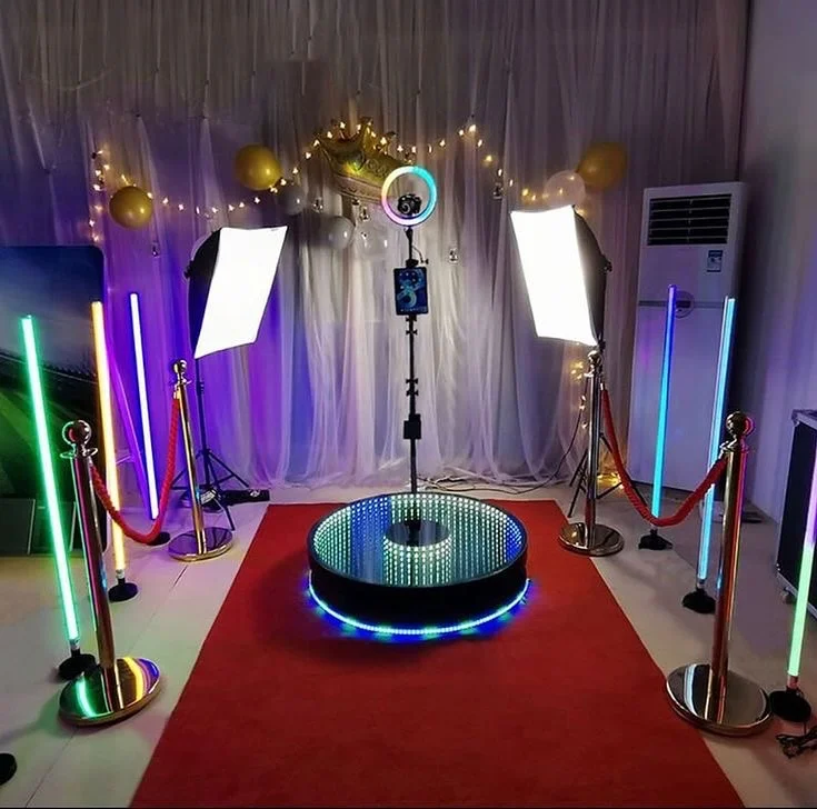 glow in the dark photobooth
